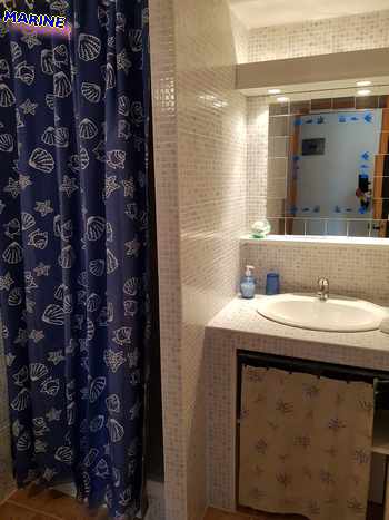 SDB Marine Chambre d'hôtes avec salle de bain dans le VAR